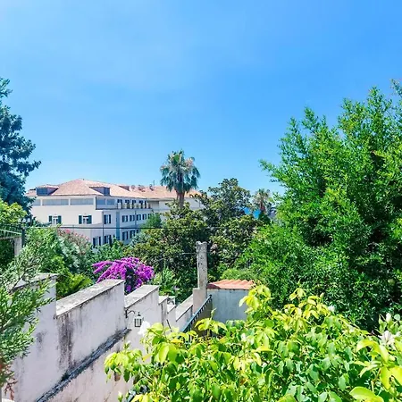Paula - One Bedroom With Shared Terrace *