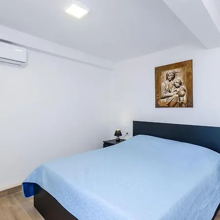 Paula - One Bedroom With Shared Terrace Daire *