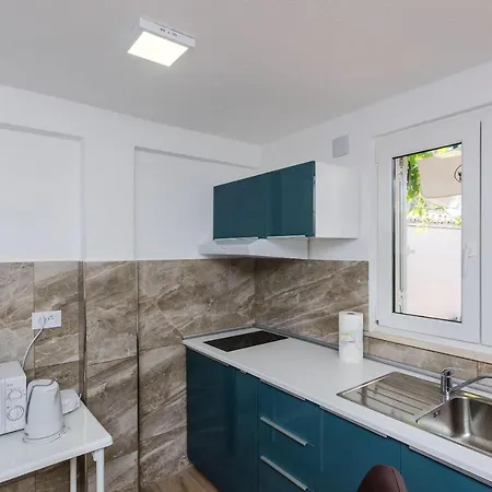 Paula - One Bedroom With Shared Terrace