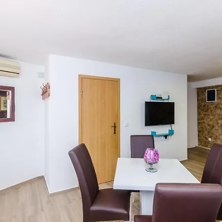 Paula - One Bedroom With Shared Terrace Apartamento Dubrovnik